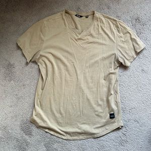 Scoop-hem Tee